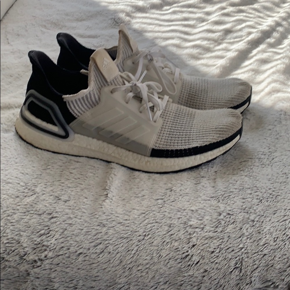Adidas Ultraboost 19